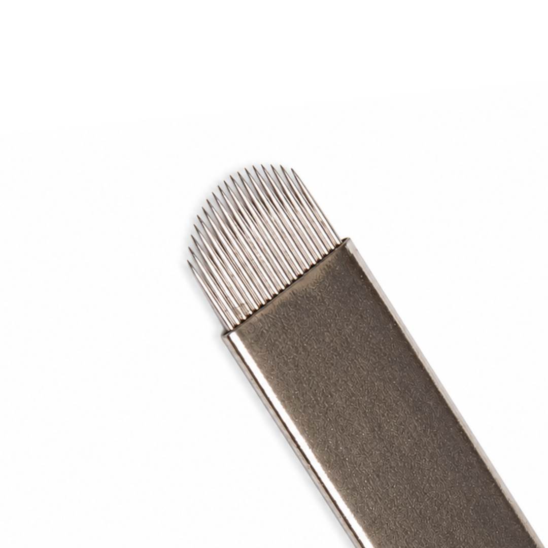 Everlasting Microblading U-Shape 0.20 Hard Blades for microblading, individually wrapped in sterile packaging for detailed eyebrow stroke creation.
