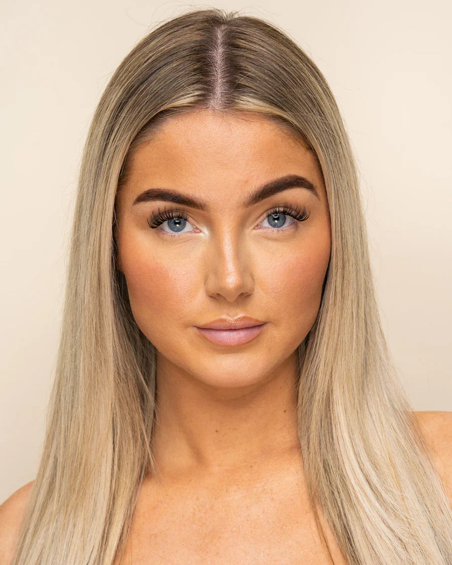 Lash It Out Pre-Glued Under-Lash Extensions Kit featuring 30 pre-glued cluster lashes in 10mm, 12mm, and 14mm lengths with a soft, crisscross design.