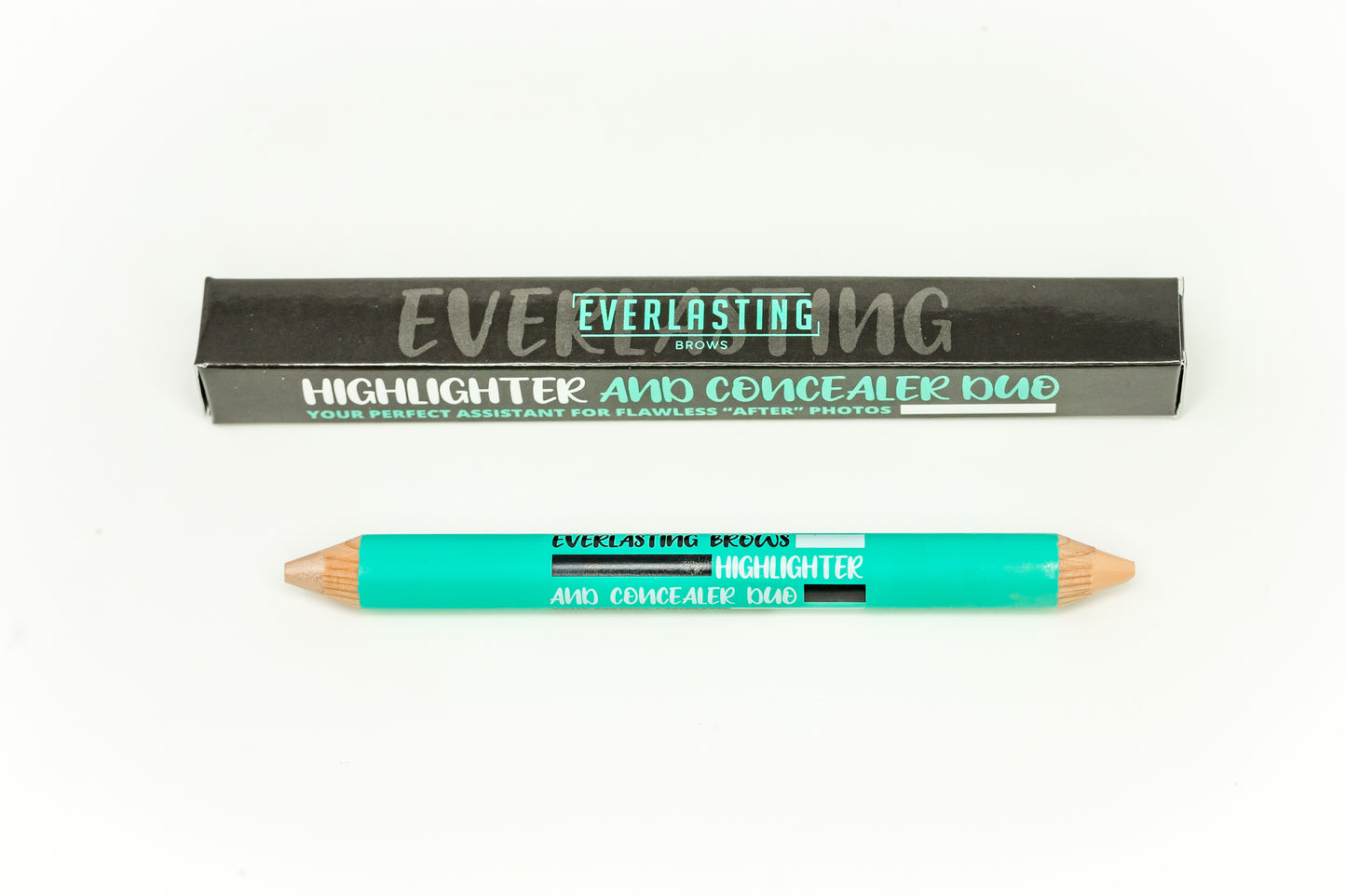 Dual-ended jumbo makeup pencil featuring a creamy matte light concealer on one end and a luminous gold shimmer highlighter on the other for brow bone sculpting and quick touch-ups.
