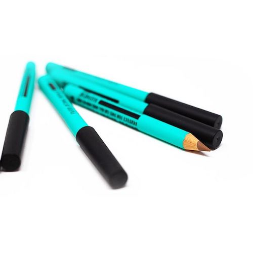 Pack of 5 single-use blonde Everlasting pre-draw eyebrow mapping pencils made in Europe with skin-safe ingredients, designed for hygienic PMU and microblading pre-drawing before disposal or client gifting.