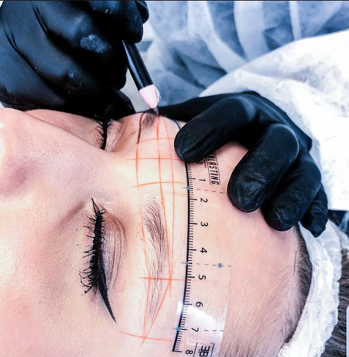 A promotional graphic for the Everlasting Brow Mapping online course, displaying training materials including HD video tutorials, a 20-page workbook, and a certificate of completion for professional eyebrow shaping.